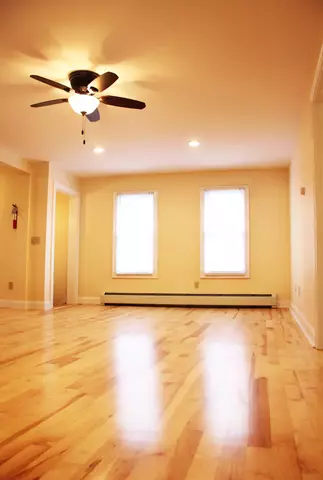 3 Bedroom in Burlington – 69B Spring St – June 1st, 2026
