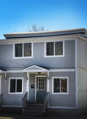 3 Bedroom in Burlington – 69B Spring St – June 1st, 2026