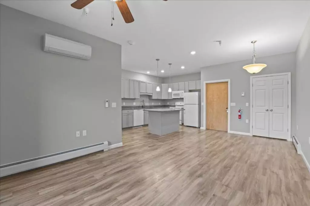 Spacious 2-Bedroom, 2 Bath Apartment at 32 Cottonwood Drive, Apt #204– Williston, VT!