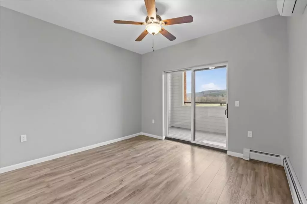 Spacious 2-Bedroom, 2 Bath Apartment at 32 Cottonwood Drive, Apt #204– Williston, VT!