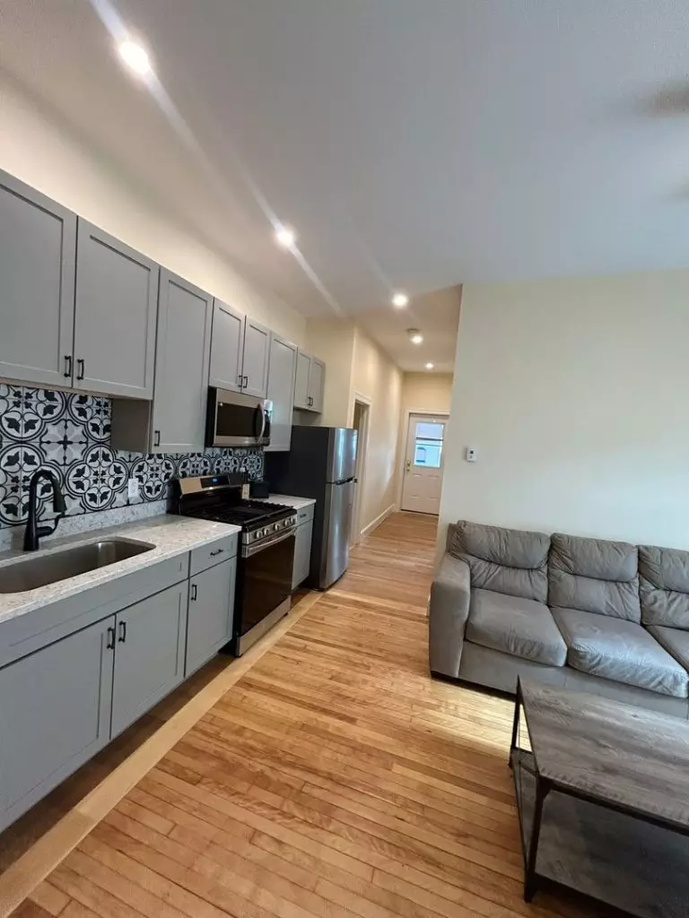 Furnished One Bedroom Available in a Four Bedroom Apartment