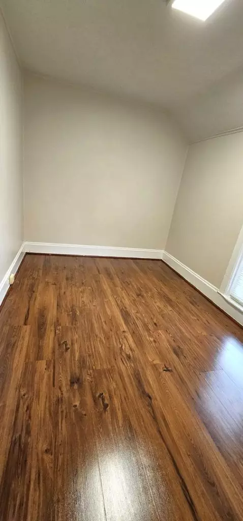 Spacious 2 bedroom available!