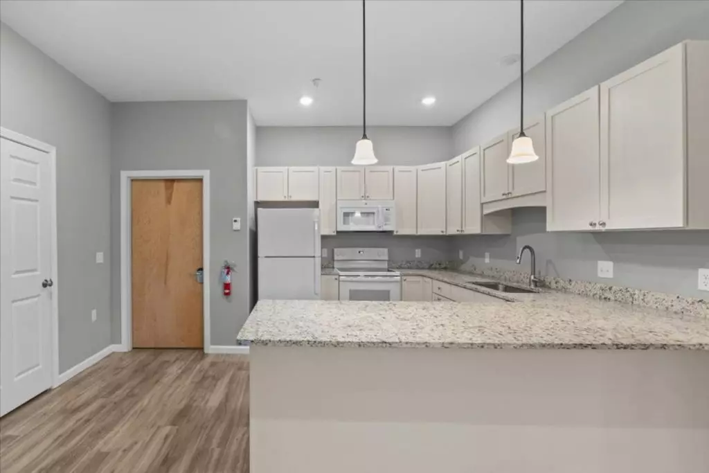 Spacious 2-Bedroom, 2 Bath Apartment at 32 Cottonwood Drive, Apt #201 – Williston, VT!