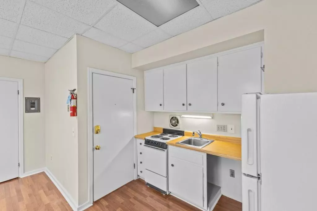 Studio in Burlington, VT – 42 North Prospect Street #4 – June 1, 2026