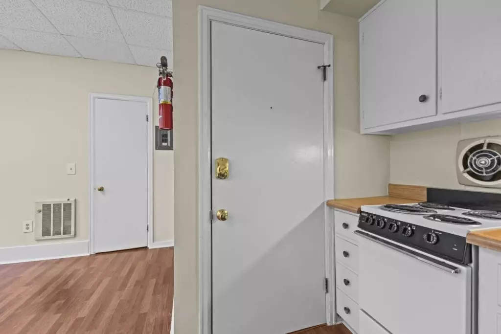Studio in Burlington, VT – 42 North Prospect Street #4 – June 1, 2026
