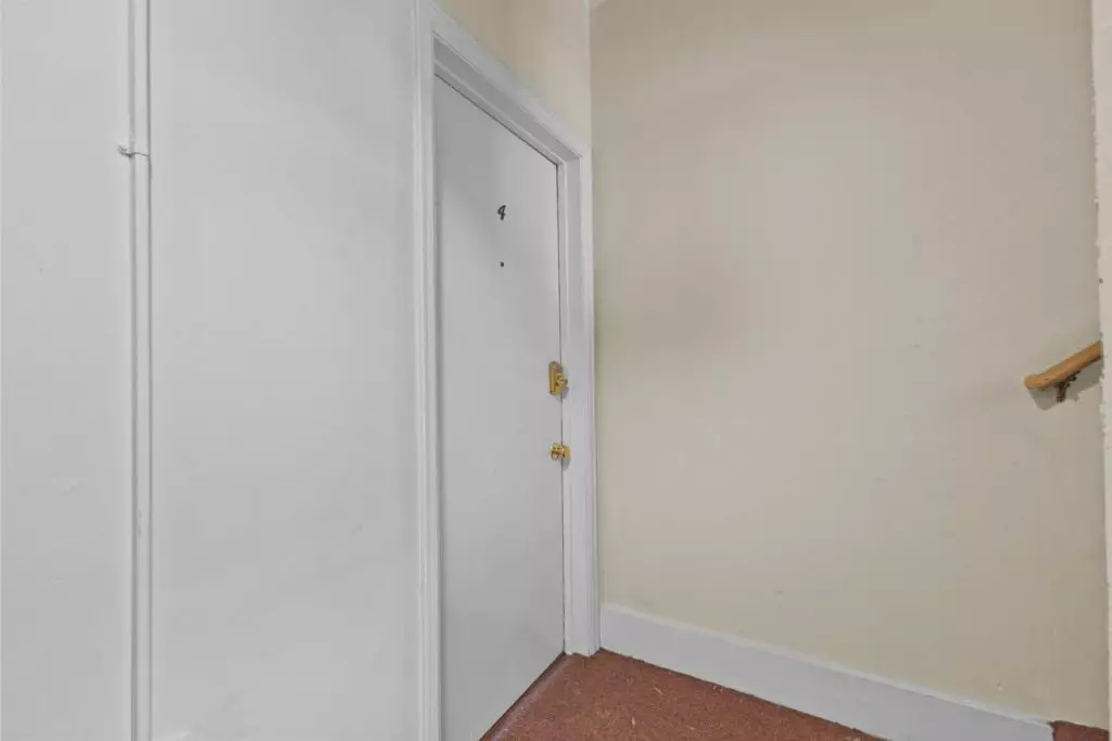 Studio in Burlington, VT – 42 North Prospect Street #4 – June 1, 2026