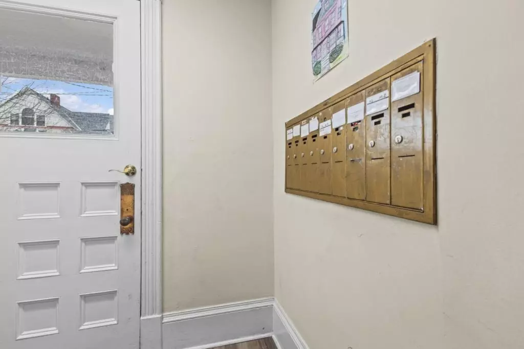 Studio in Burlington, VT – 42 North Prospect Street #4 – June 1, 2026