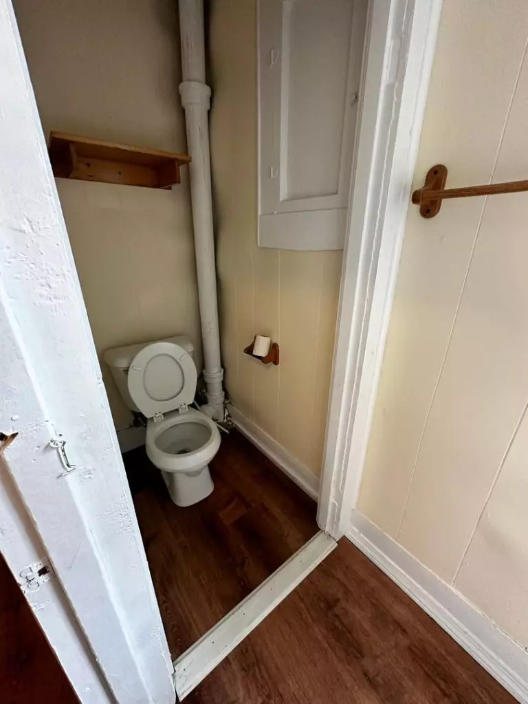 ONE BEDROOM (PLUS OFFICE) AVAILABLE IN BURLINGTON VT- JUNE 1ST, 2026