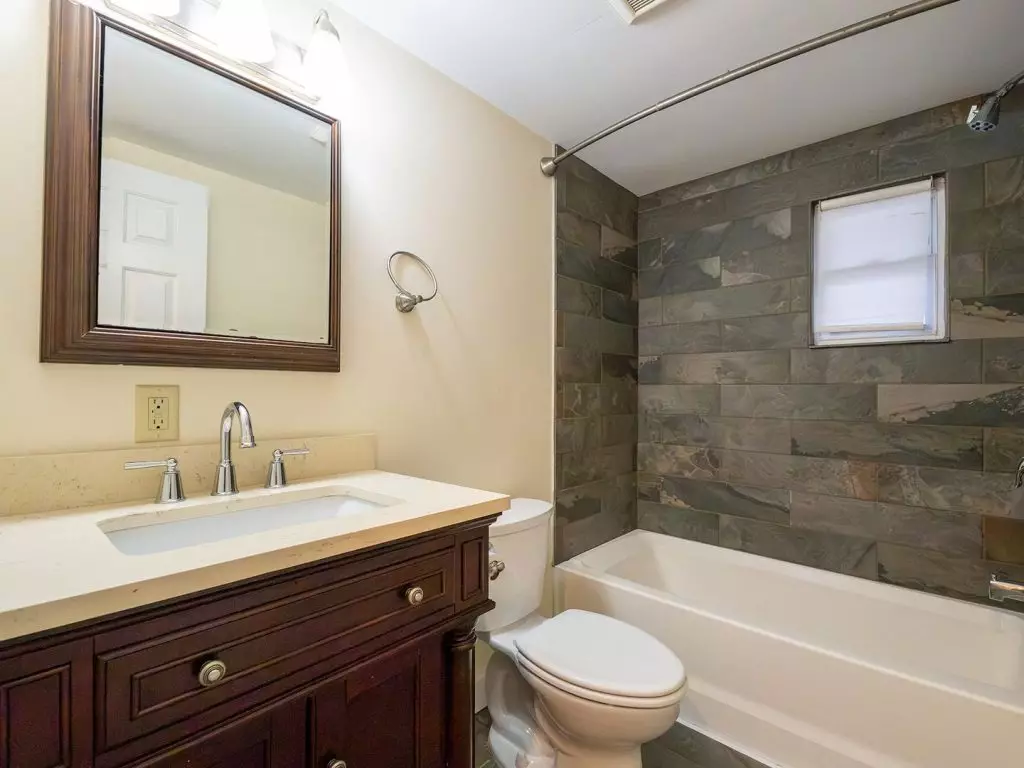 Renovated Studio Apartment in Burlington VT – 152C North Street AVAILABLE OCTOBER 5TH, 2026