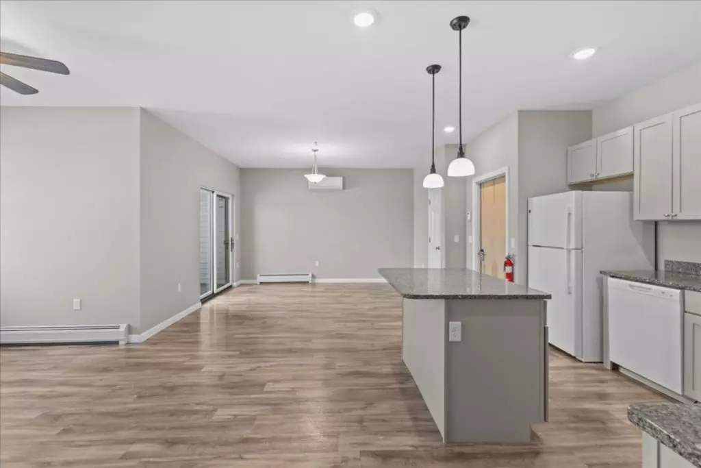 Spacious 2-Bedroom, 2 Bath Apartment at 31 Cottonwood Drive, Apt #206– Williston, VT!
