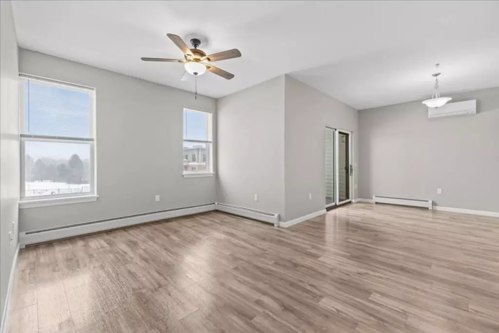Spacious 2-Bedroom, 2 Bath Apartment at 31 Cottonwood Drive, Apt #206– Williston, VT!