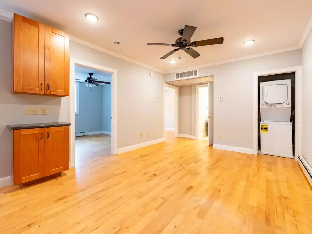 158I North St, Burlington, VT | Renovated 2 Bedroom Apartment Near UVM & Downtown | June 2027