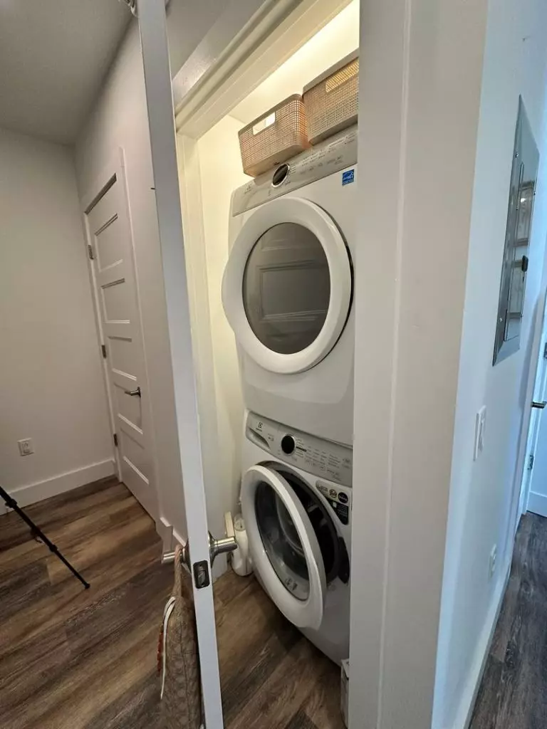 Gorgeous Two Bedroom, Two Bathroom Apartment Located in the Heart of St. Albans