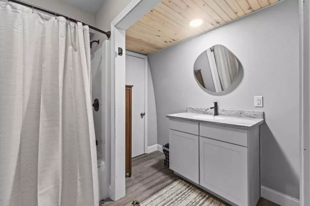Unique Two Bedroom Apartment Available