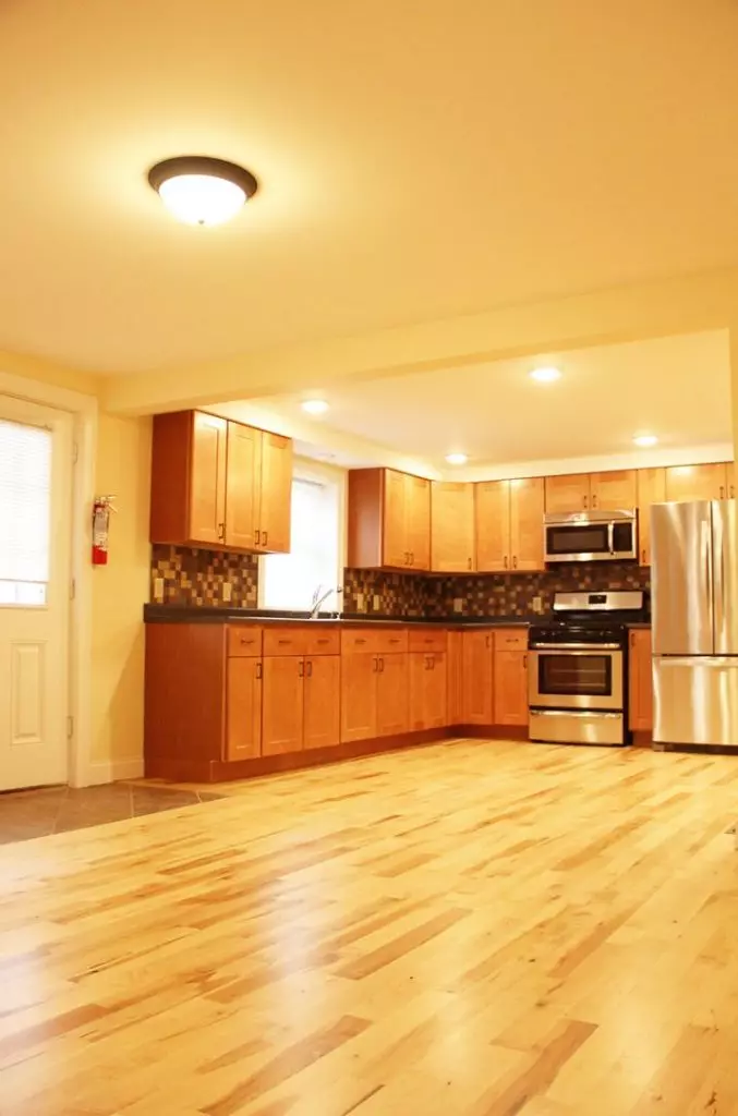 AVAILABLE JUNE 1, 2026 – 9 Bedroom Off-Campus Student Housing