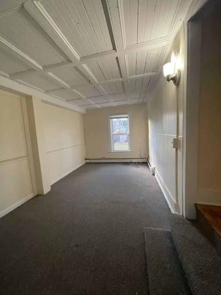 Three Bedroom Unit Available June 1st!