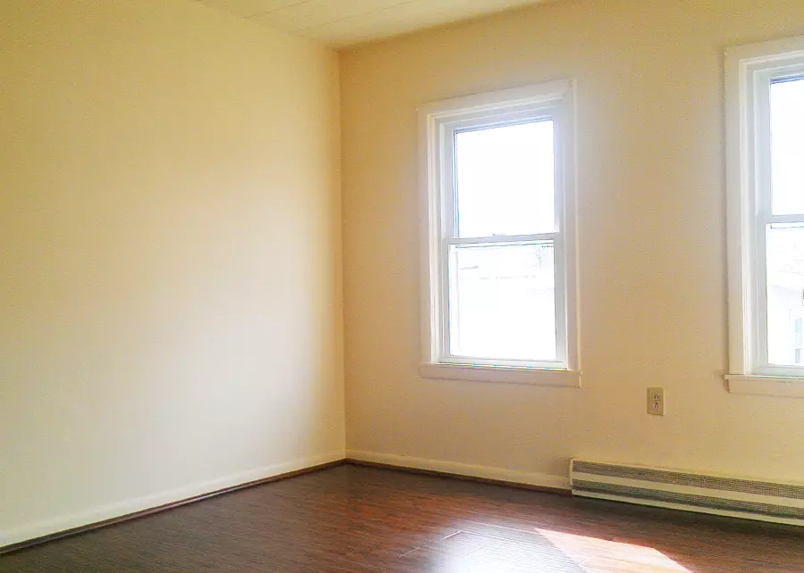 One Bedroom – 365 St Paul #11, Burlington, VT – Available NOW