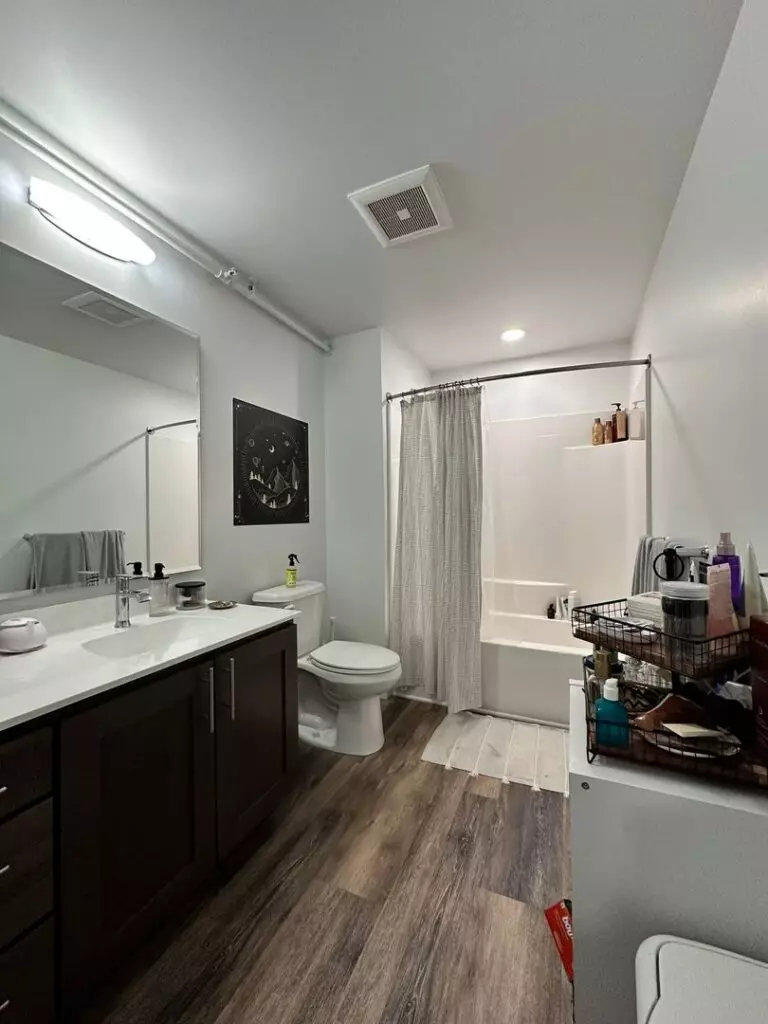 Gorgeous One Bedroom Apartment Located in the Heart of St. Albans