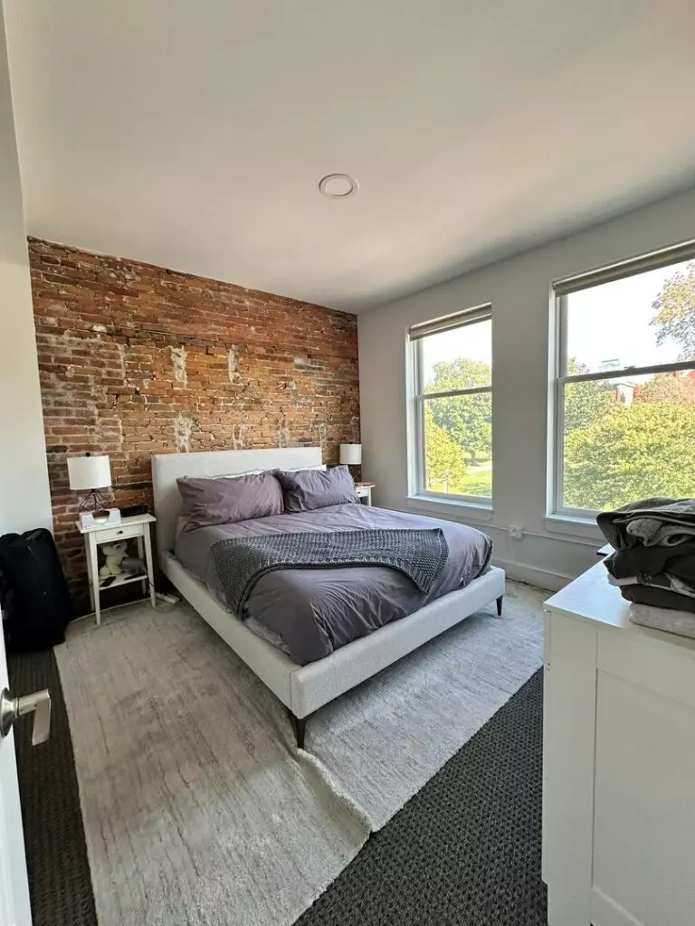Gorgeous One Bedroom Apartment Located in the Heart of St. Albans