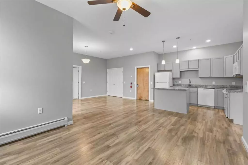 Spacious 2-Bedroom, 2 Bath Apartment at 32 Cottonwood Drive, Apt #213– Williston, VT!