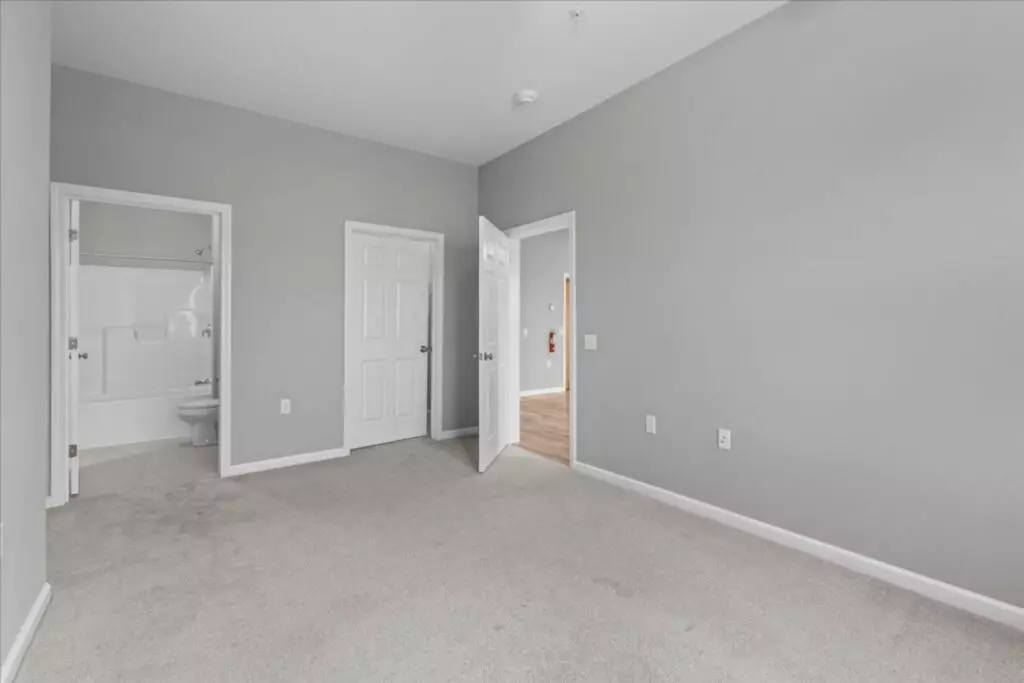 Spacious 2-Bedroom, 2 Bath Apartment at 32 Cottonwood Drive, Apt #213– Williston, VT!