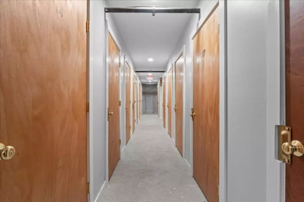 Spacious 2-Bedroom, 2 Bath Apartment at 32 Cottonwood Drive, Apt #213– Williston, VT!
