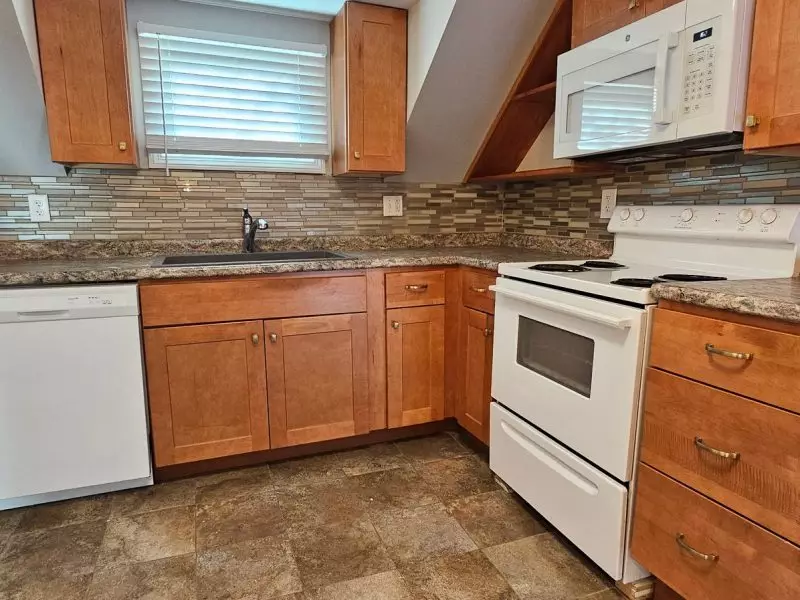 One Bedroom Apartment In Downtown Winooski | Off-Street Parking
