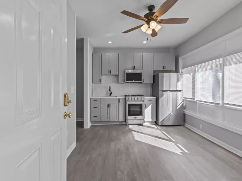 100 North St #8, Burlington, VT | Renovated Pet-Friendly Studio Apartment with In-Unit Laundry & Parking | Old North End
