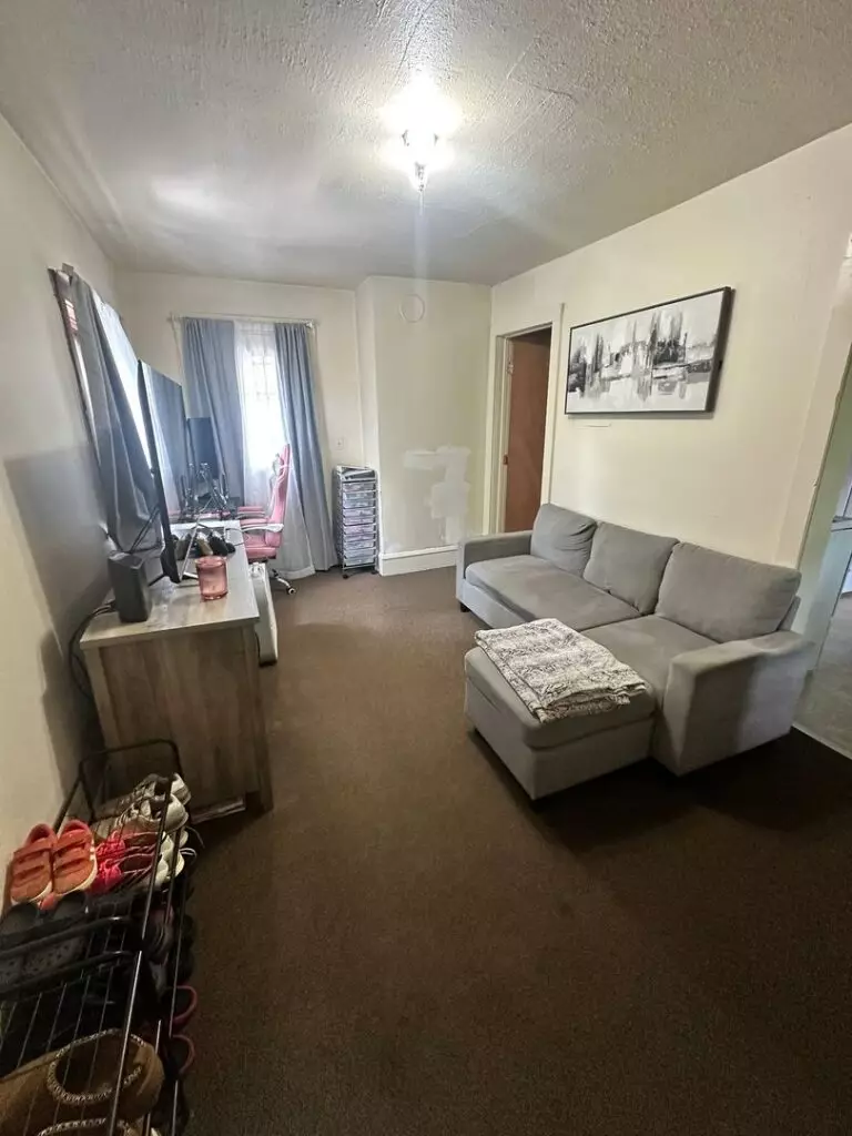 Two Bedroom in Burlington – Available October 15, 2026