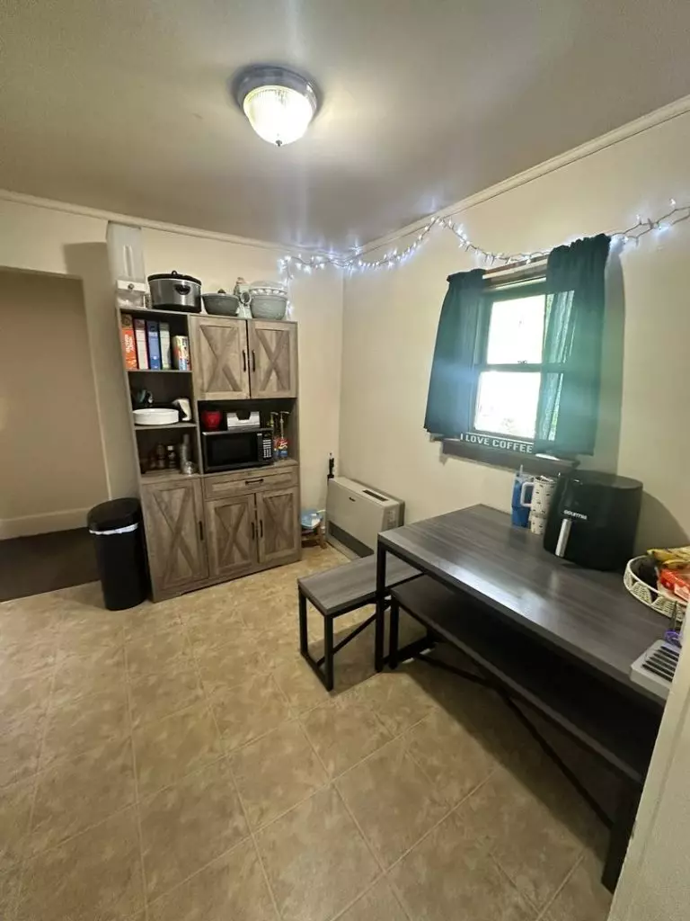 Two Bedroom in Burlington – Available October 15, 2026