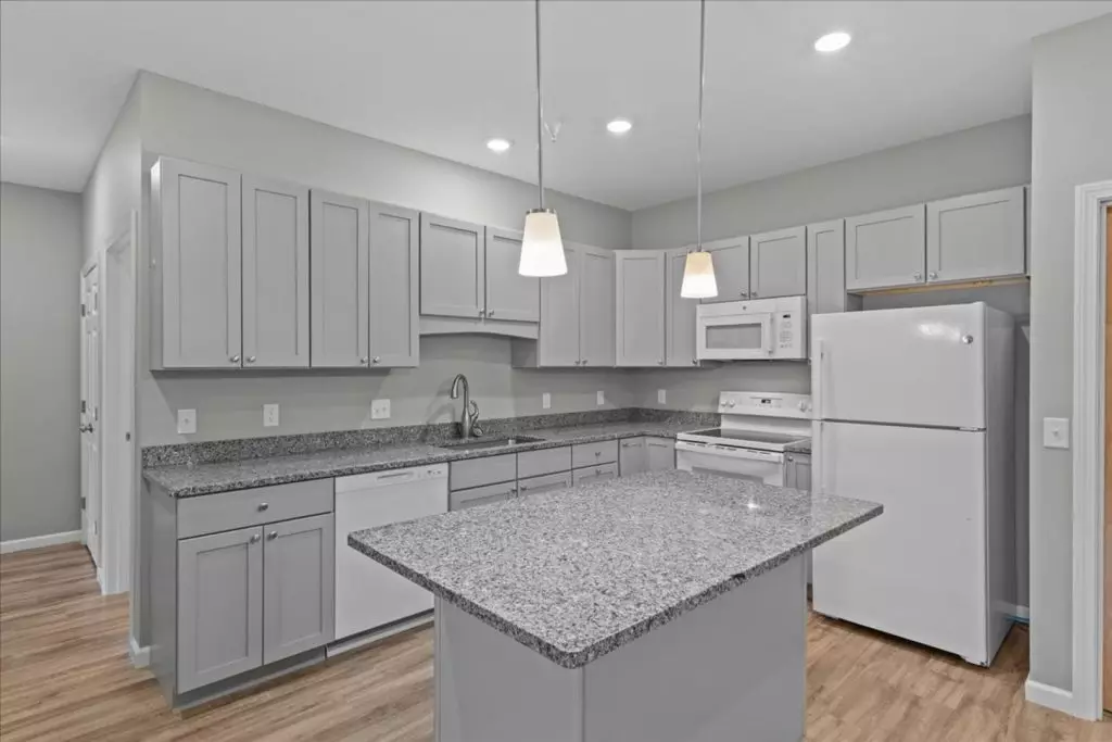 Newly Renovated 2 Bedroom in Williston – Available Starting November 1st!