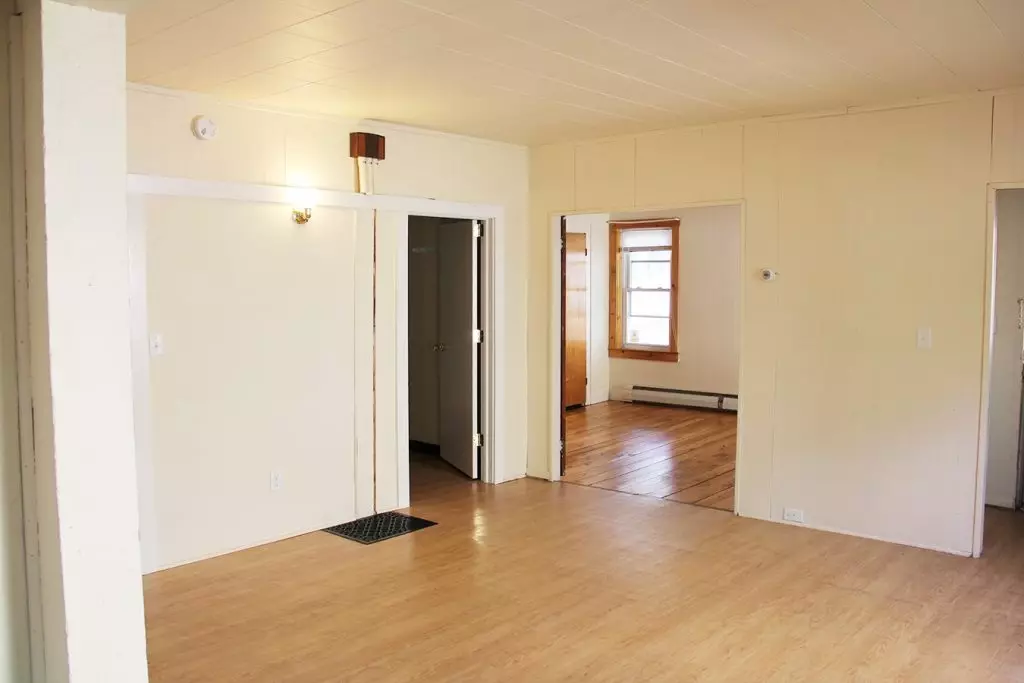 45 Peru St, Burlington, VT | 4 Bedroom House Near Downtown & UVM | June 2027