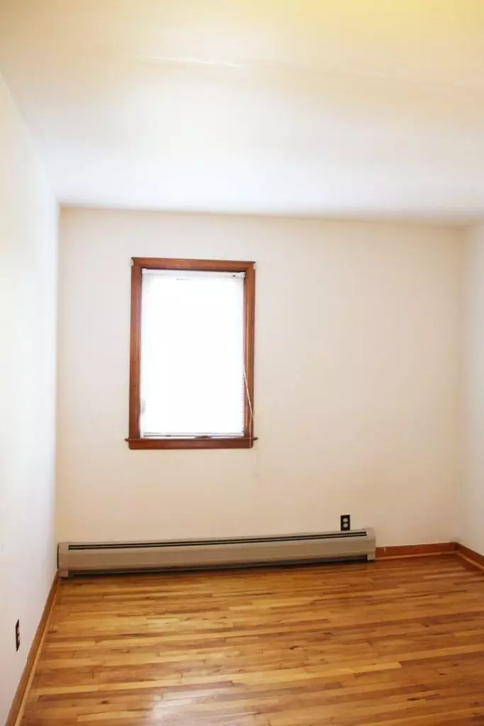 68B Chase St, Burlington, VT | 4 Bedroom Apartment Near UVM & Winooski | June 2027