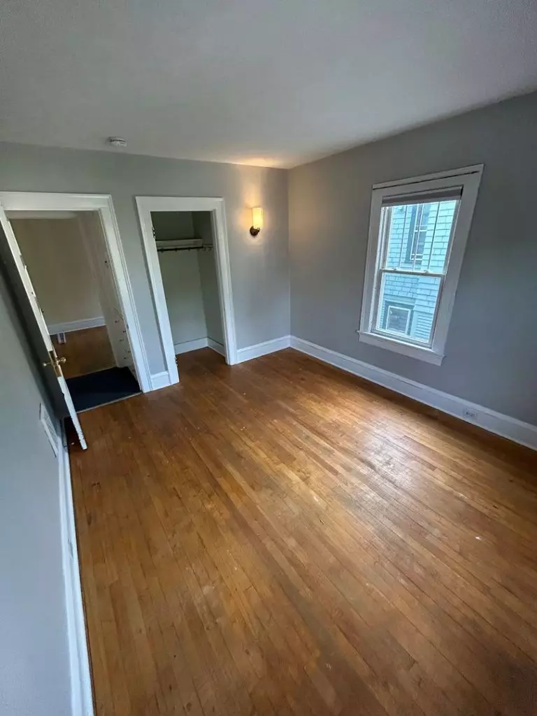 43 Isham St, Burlington, VT | 5 Bedroom House Near UVM | June 2027