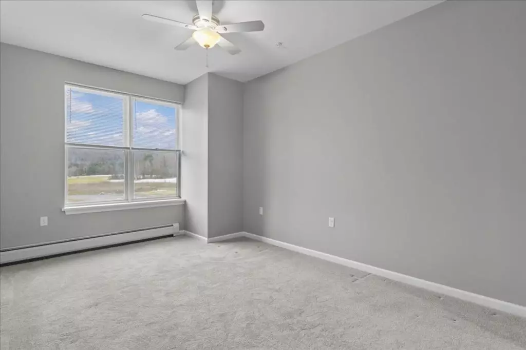 Newly Renovated 2 Bedroom in Williston – Available Starting November 1st!