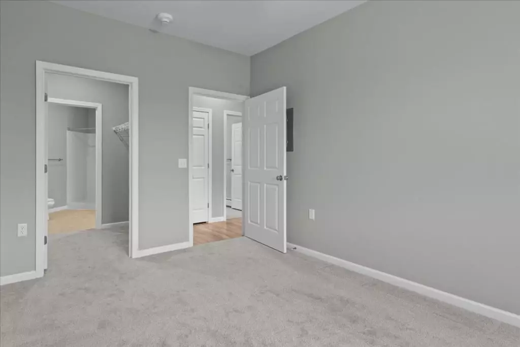 Newly Renovated 2 Bedroom in Williston – Available Starting November 1st!