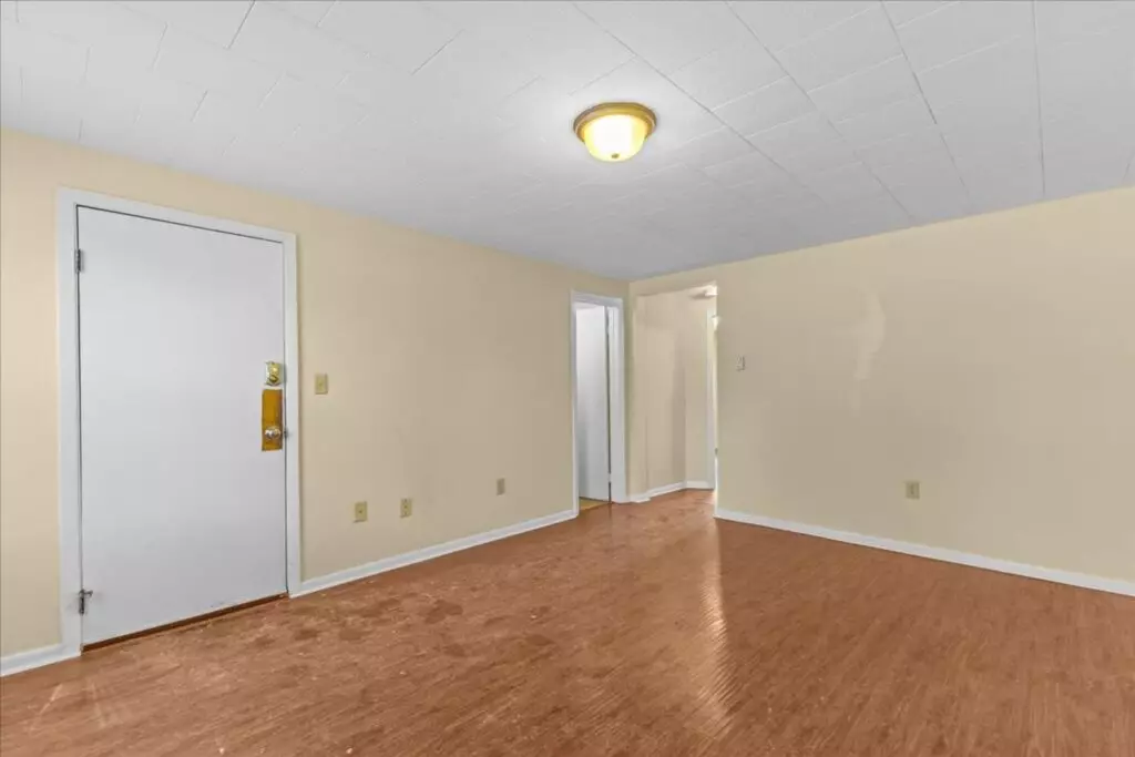 365 St Paul Street #6 -Available August 15th! – Burlington VT