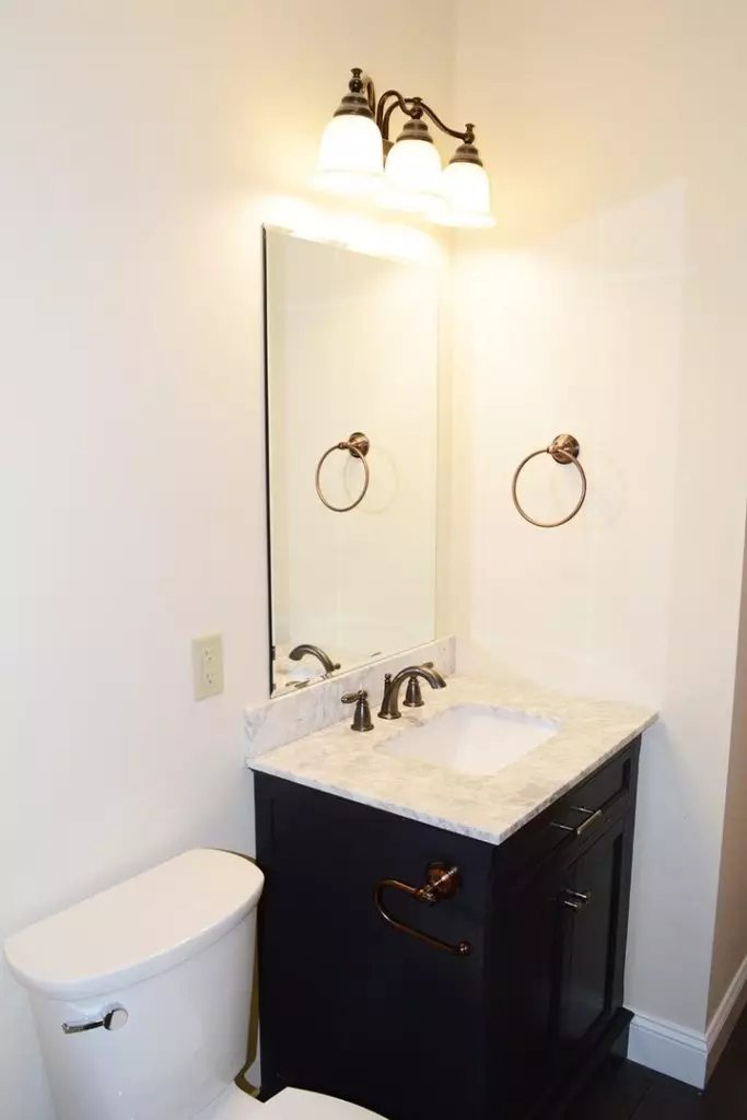 9 Bright St, Burlington, VT | 4 Bedroom, 2 Bathroom Apartment Near UVM & Downtown | June 2027