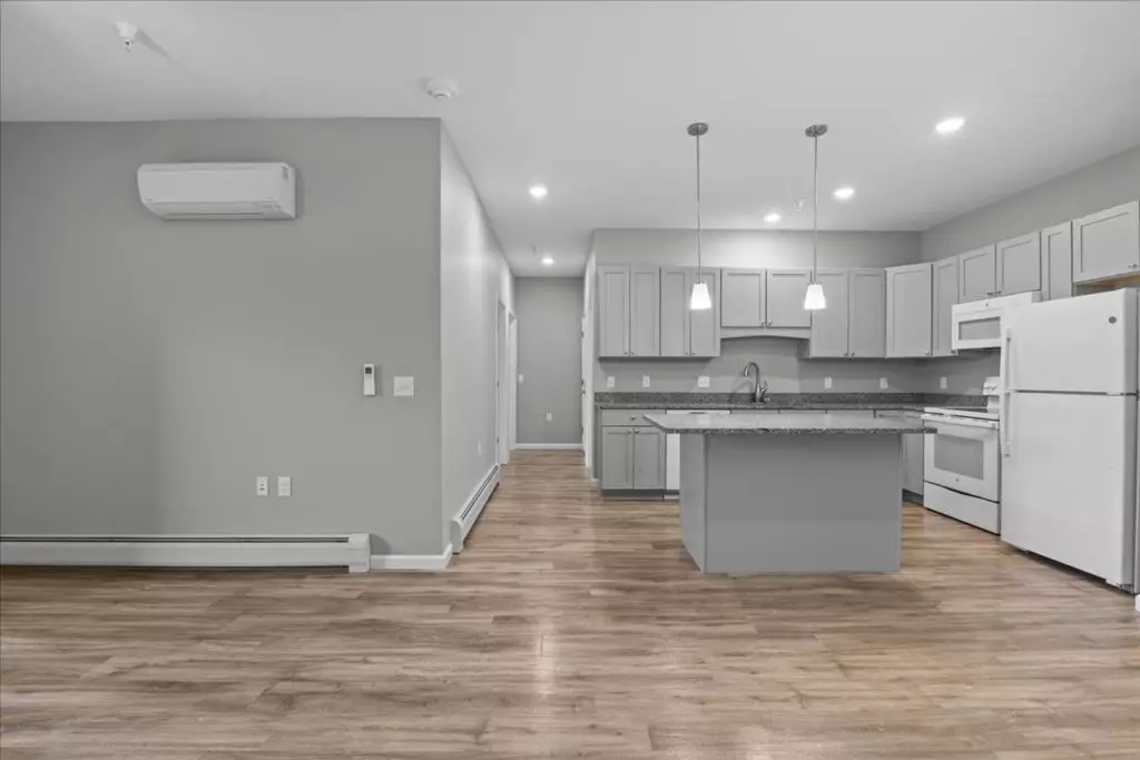 Newly Renovated 2 Bedroom in Williston – Available Starting November 1st!