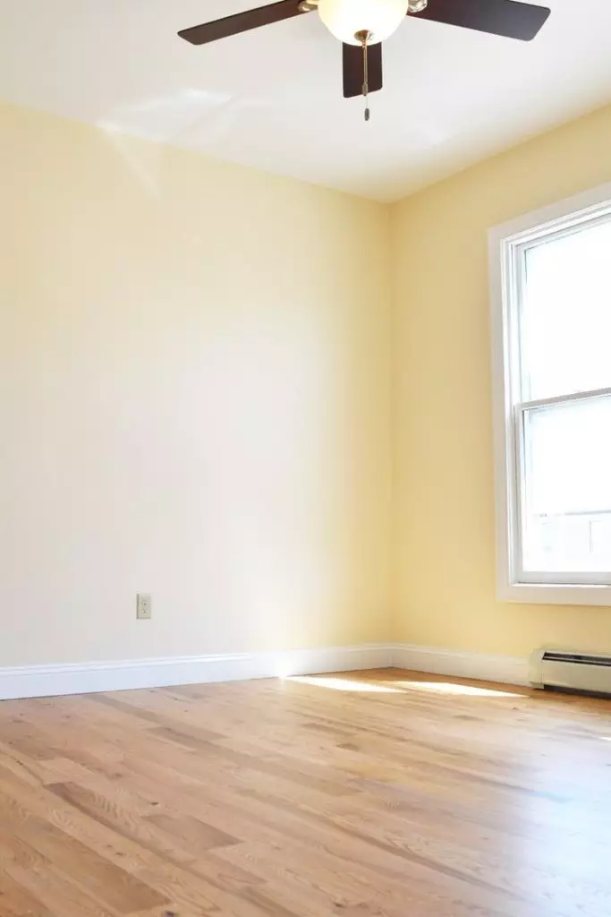 258 North St #7, Burlington, VT | 4 Bedroom, 2 Bathroom Apartment Near UVM | June 2027