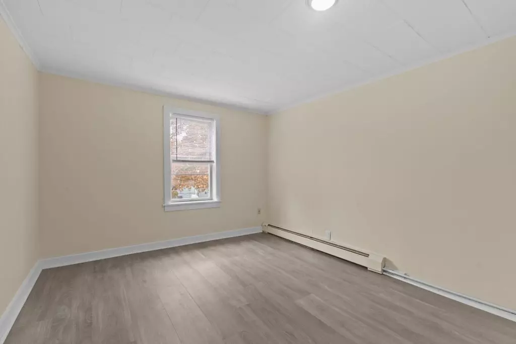 Spacious 2 bedroom available!