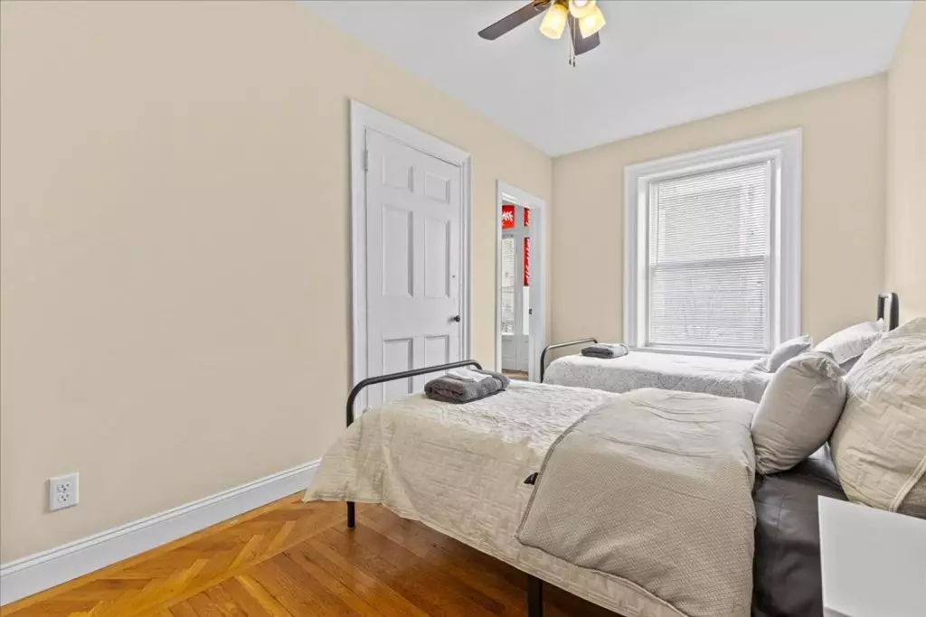 Private Room for Rent in Four Bedroom Apartment – Close to UVM Center – Available NOW!