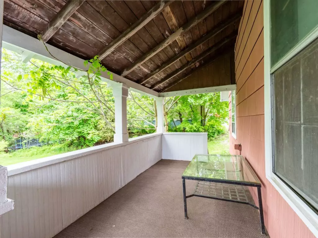 24 Colchester Ct, Burlington, VT | Spacious 4 Bedroom Apartment Near UVM | June 2027
