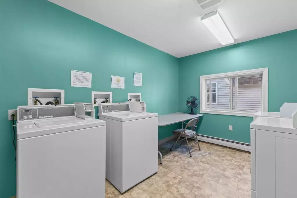 Available Now – 1 Bedroom 55+ Independent Senior Living Apartment in Williston, VT – Utilities Included