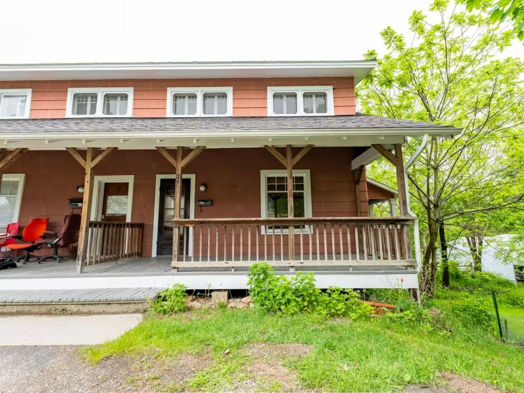 24 Colchester Ct, Burlington, VT | Spacious 4 Bedroom Apartment Near UVM | June 2027