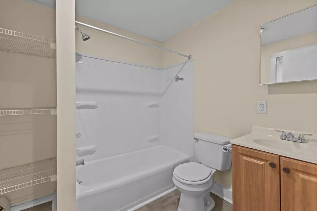 Spacious 2 bedroom available!