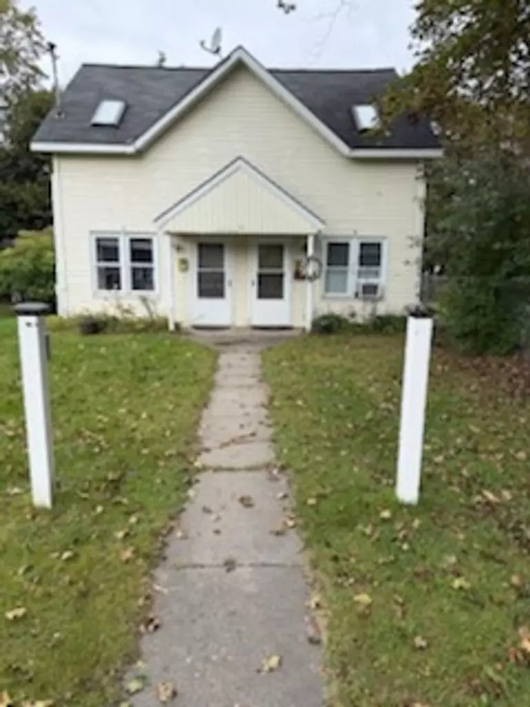 One Bedroom Available in Swanton Starting October 1st!