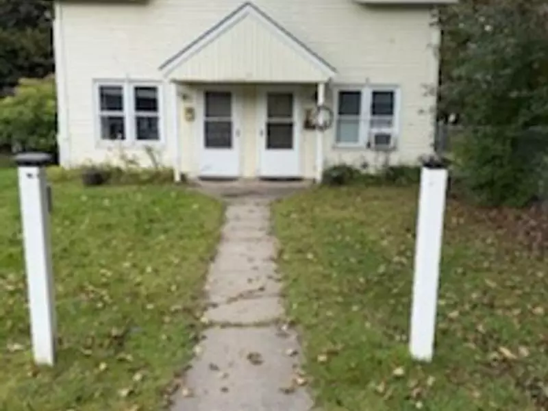 One Bedroom Available in Swanton Starting October 1st!