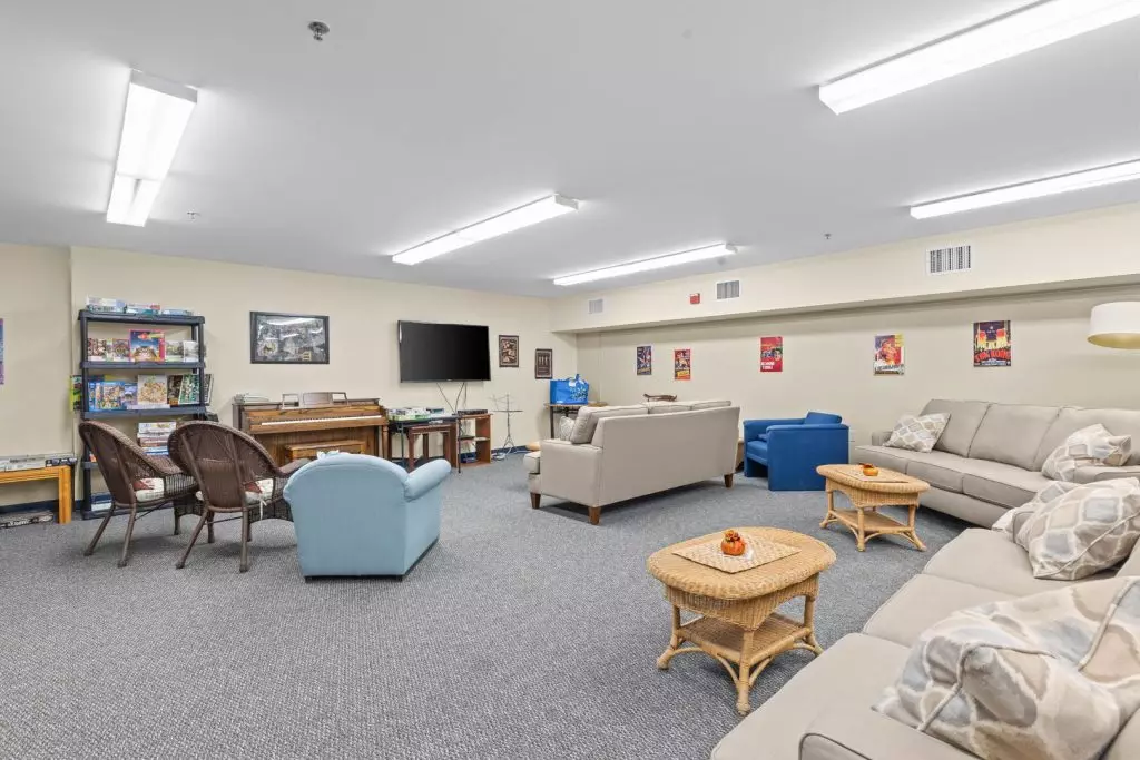 Available Now – 1 Bedroom 55+ Independent Senior Living Apartment in Williston, VT – Utilities Included