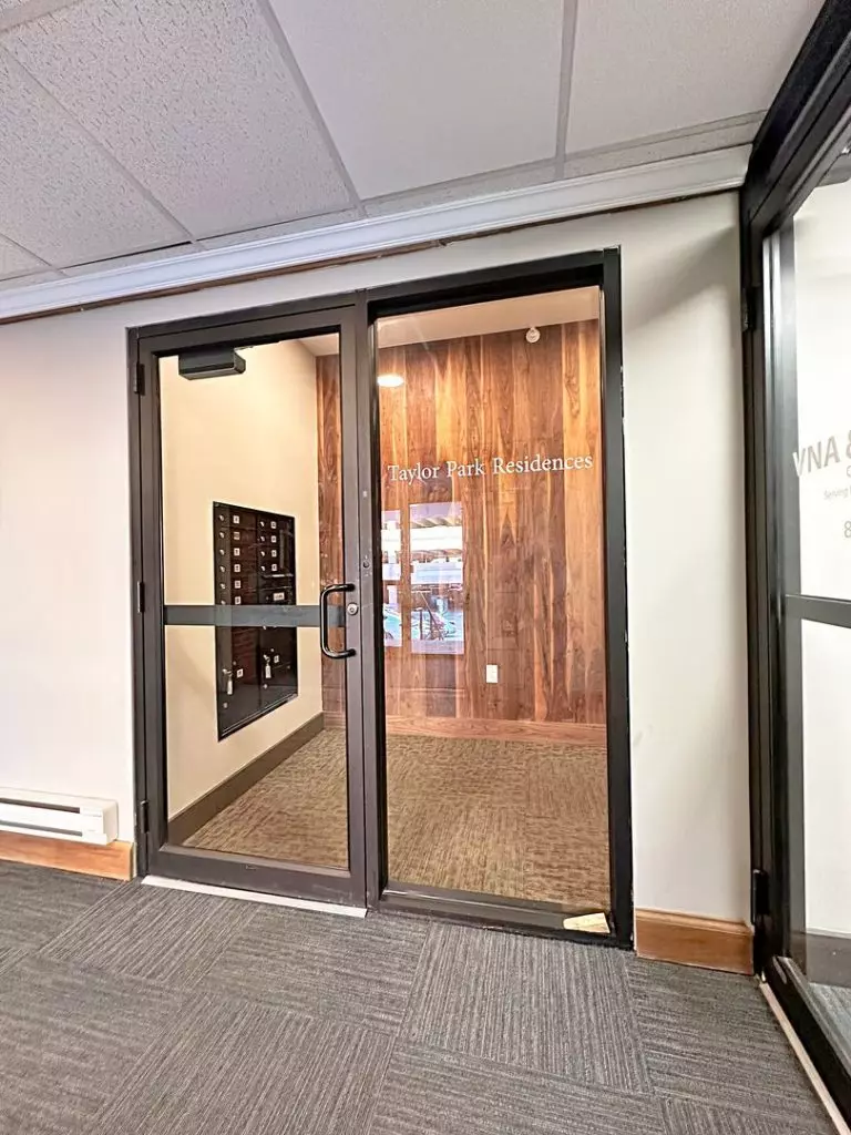 Gorgeous Two Bedroom, Two Bathroom Apartment Located in the Heart of St. Albans
